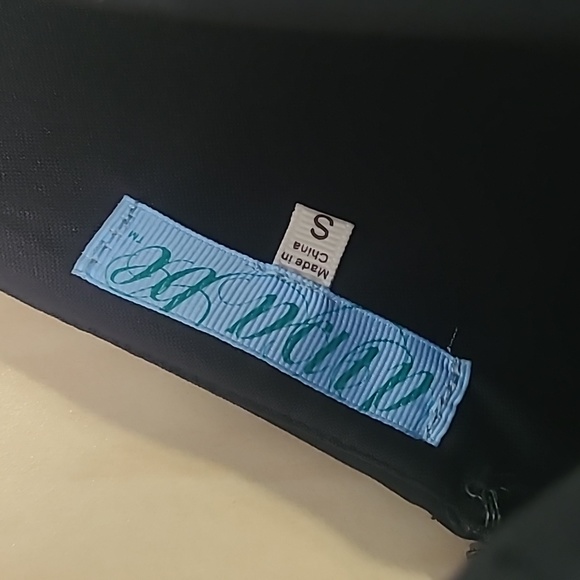 LBD - Picture 3 of 6